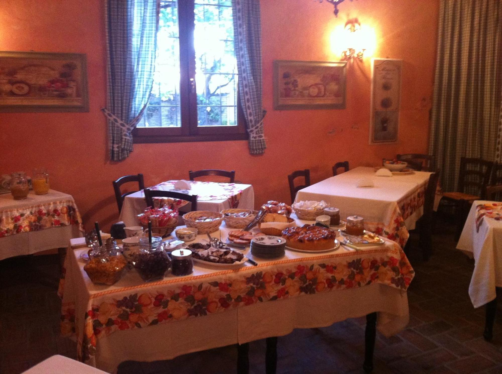 Agriturismo La Cascinetta ピエーヴェ・ディ・チェント エクステリア 写真