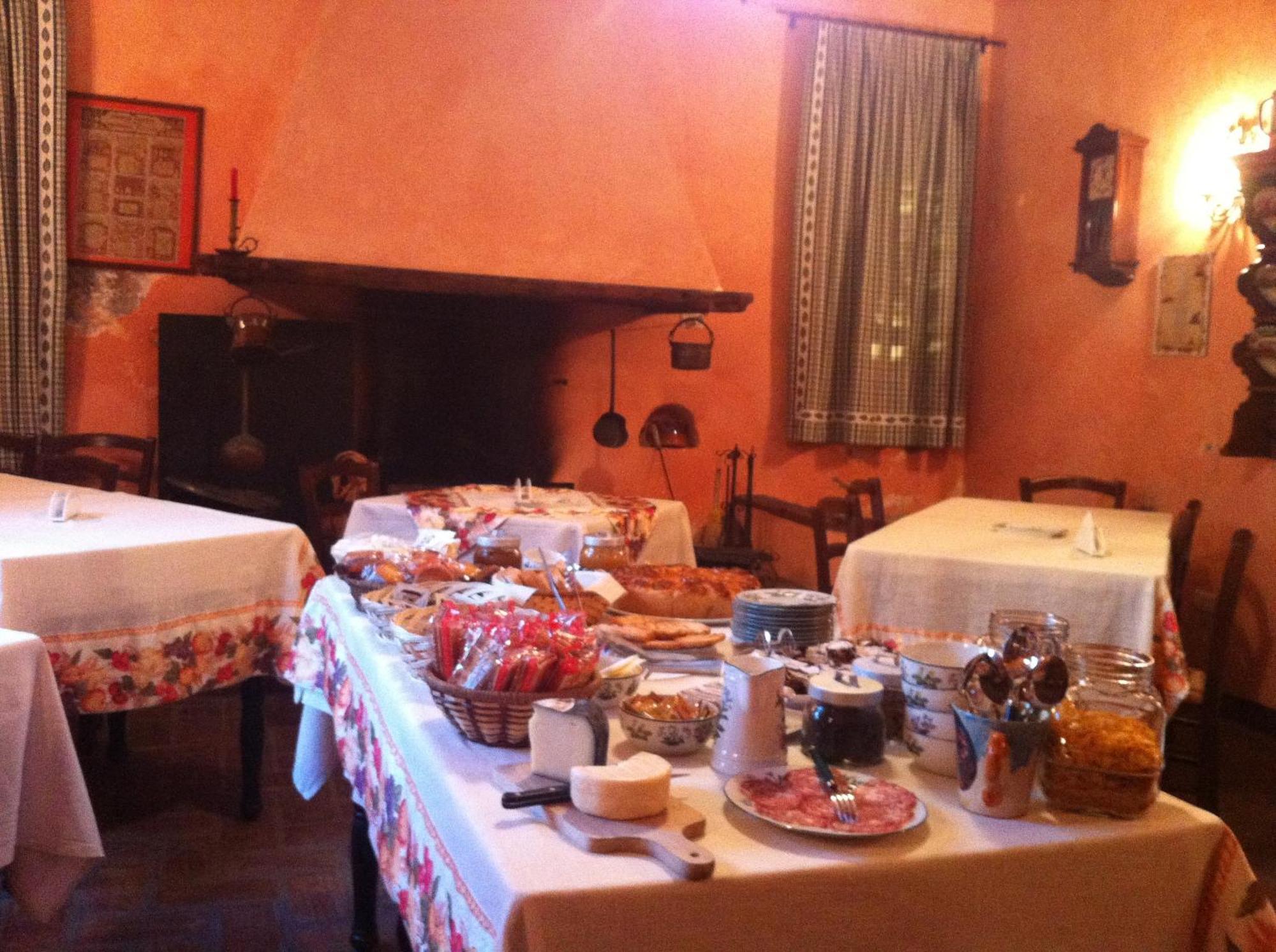 Agriturismo La Cascinetta ピエーヴェ・ディ・チェント エクステリア 写真