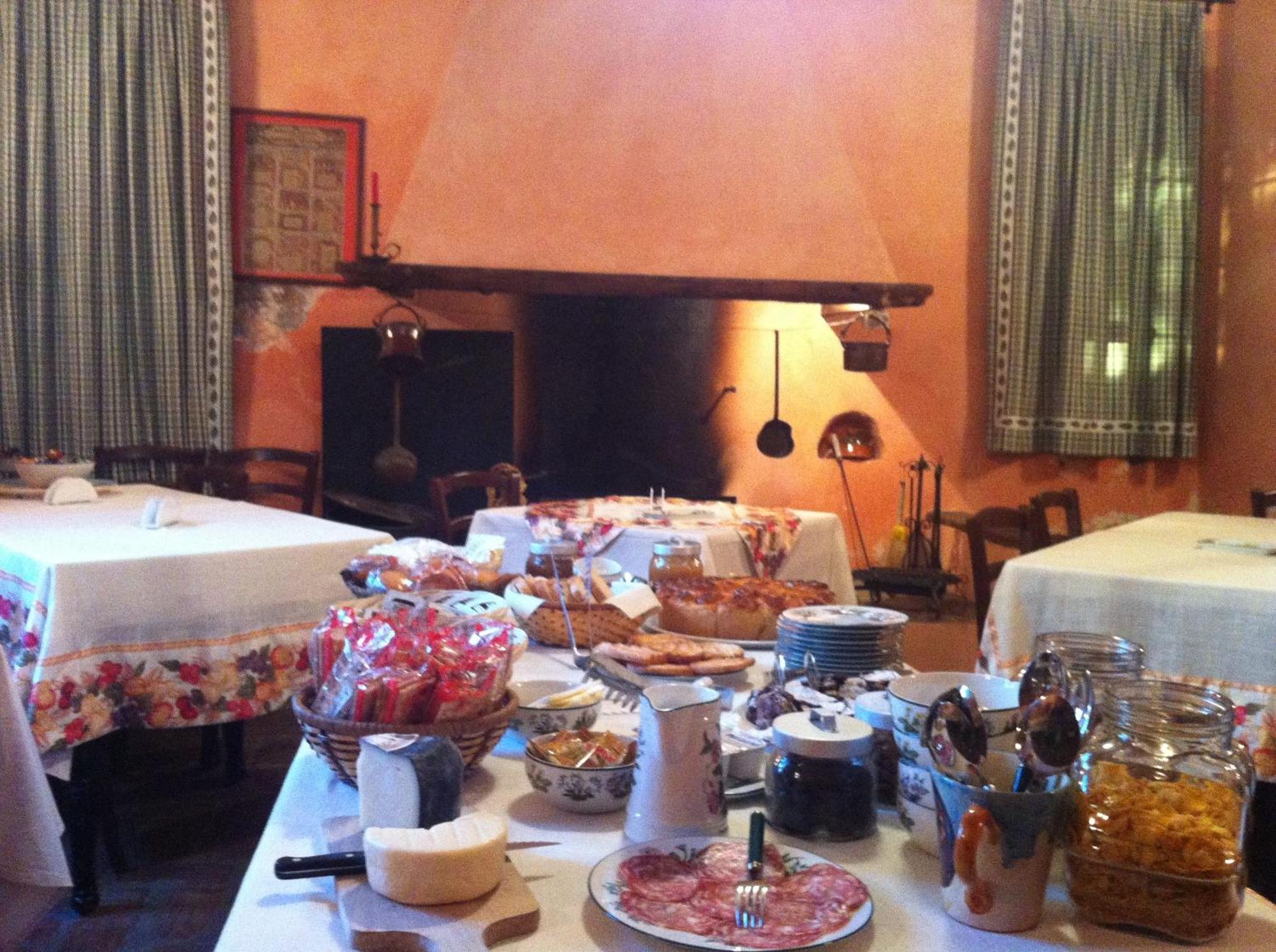 Agriturismo La Cascinetta ピエーヴェ・ディ・チェント エクステリア 写真