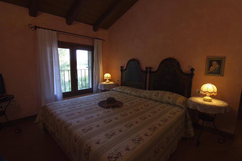 Agriturismo La Cascinetta ピエーヴェ・ディ・チェント エクステリア 写真