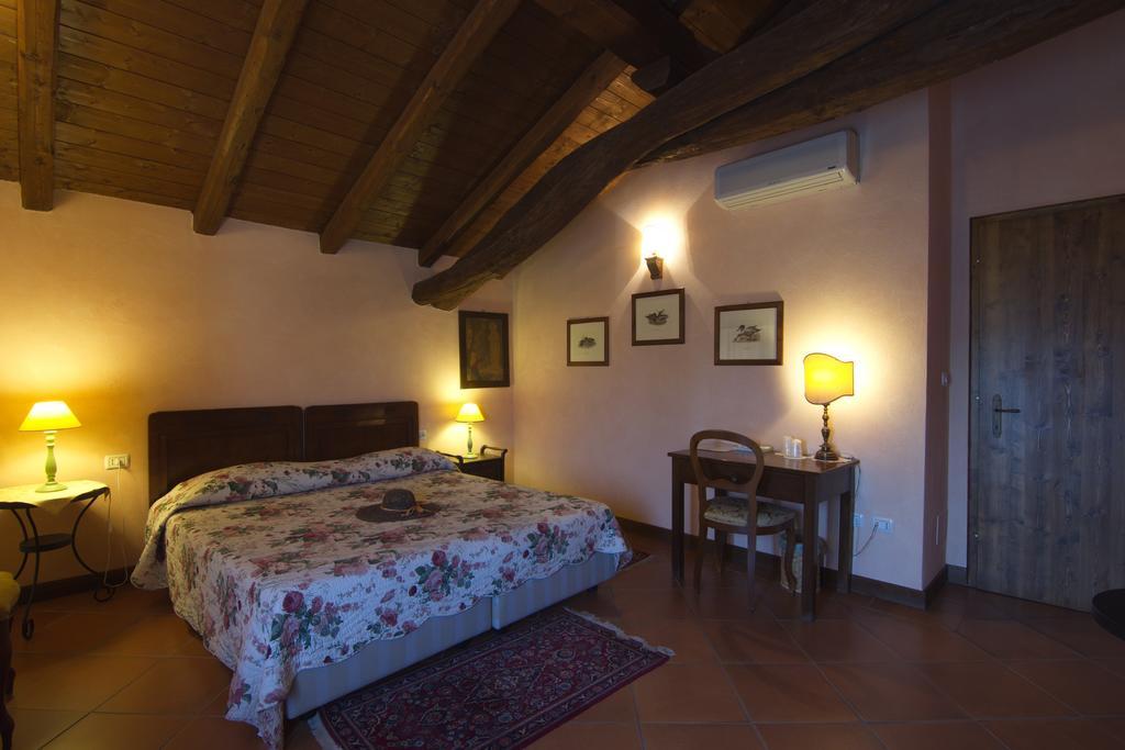 Agriturismo La Cascinetta ピエーヴェ・ディ・チェント エクステリア 写真