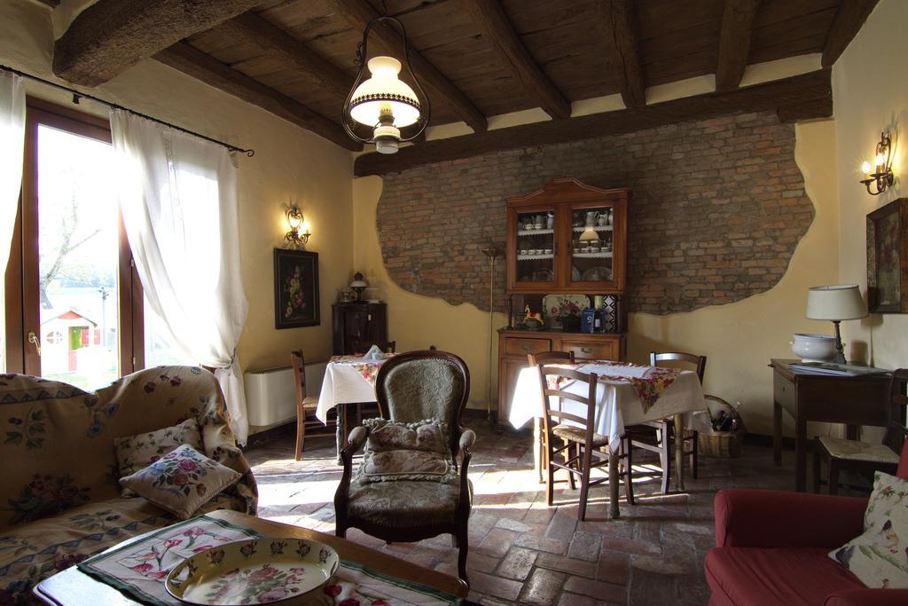 Agriturismo La Cascinetta ピエーヴェ・ディ・チェント エクステリア 写真