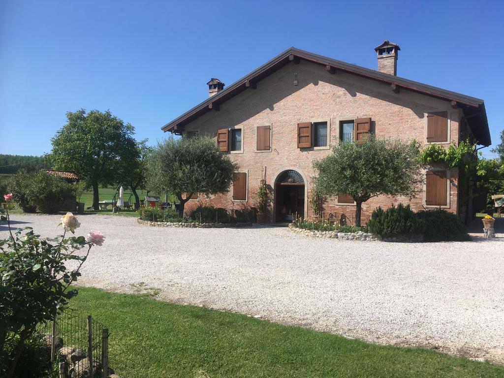 Agriturismo La Cascinetta ピエーヴェ・ディ・チェント エクステリア 写真