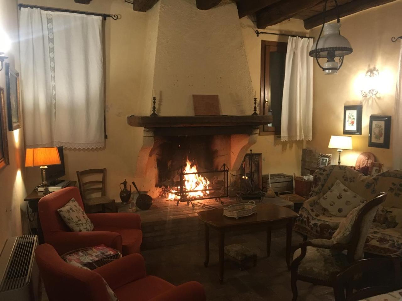 Agriturismo La Cascinetta ピエーヴェ・ディ・チェント エクステリア 写真