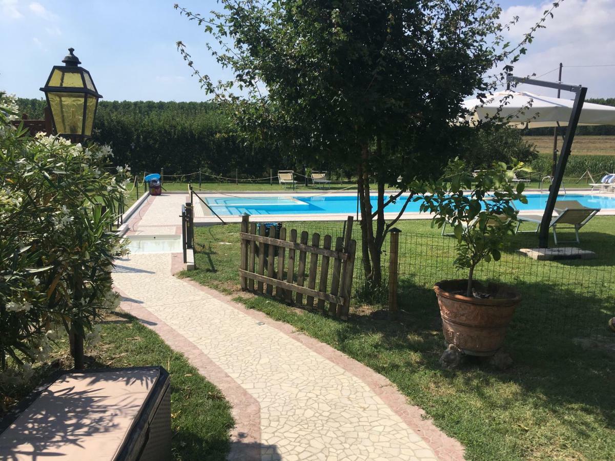 Agriturismo La Cascinetta ピエーヴェ・ディ・チェント エクステリア 写真