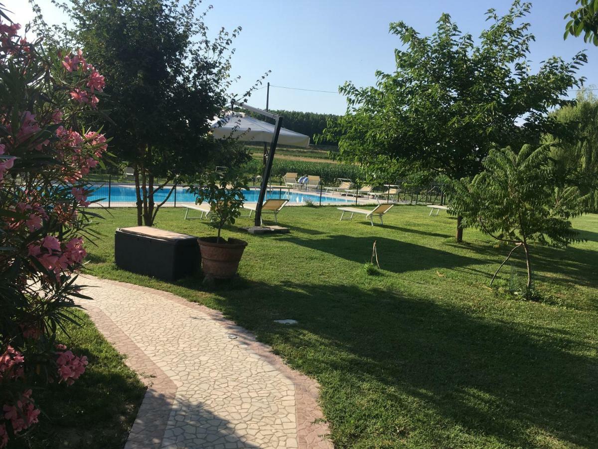 Agriturismo La Cascinetta ピエーヴェ・ディ・チェント エクステリア 写真